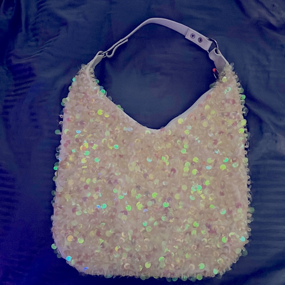 Adorable shoulder sequin purse